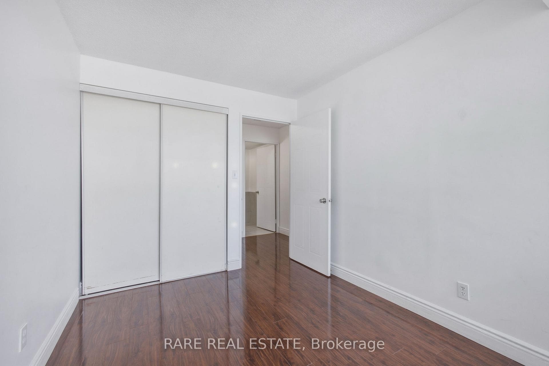 400 Mclevin Avenue Unit 1807 photo 18