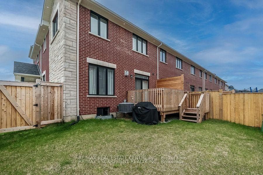 41 Westfield Crescent photo 32