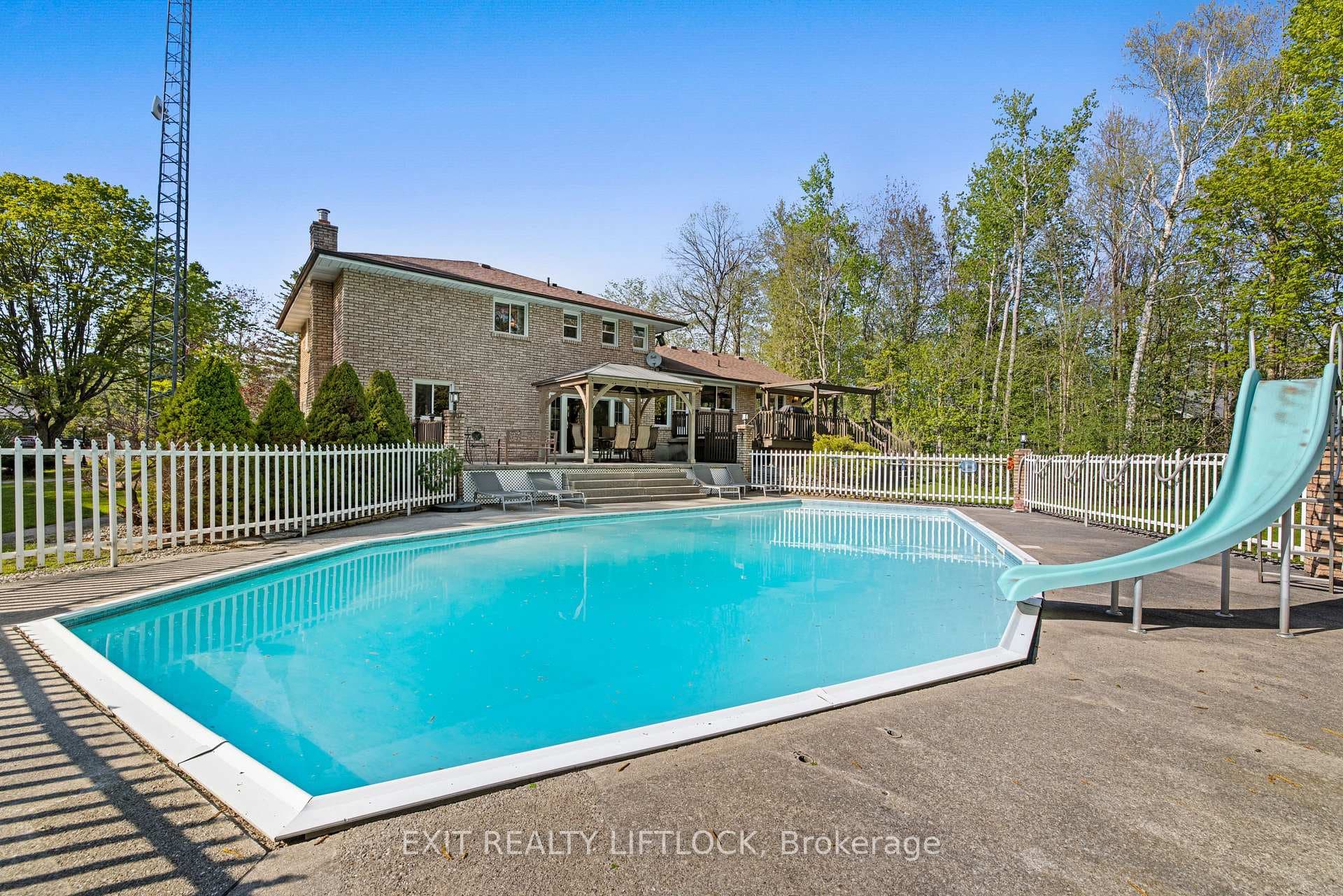2225 Parkhill Road photo 6