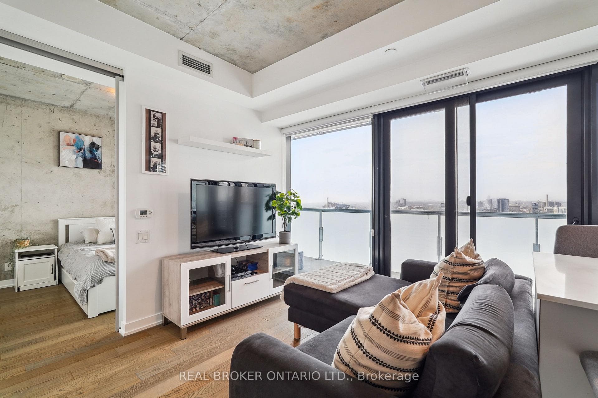 11 Charlotte Street Unit 2504 photo 14