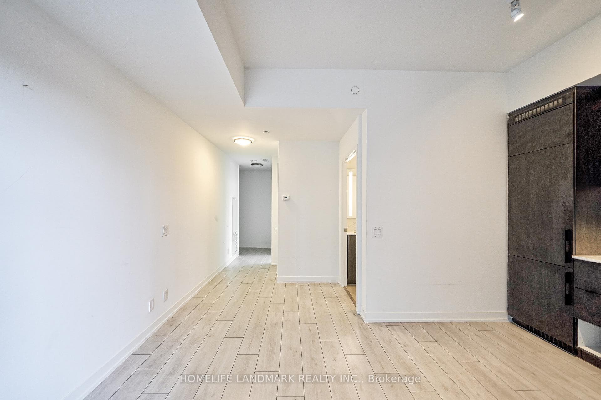 270 Dufferin Street Unit 209 photo 9
