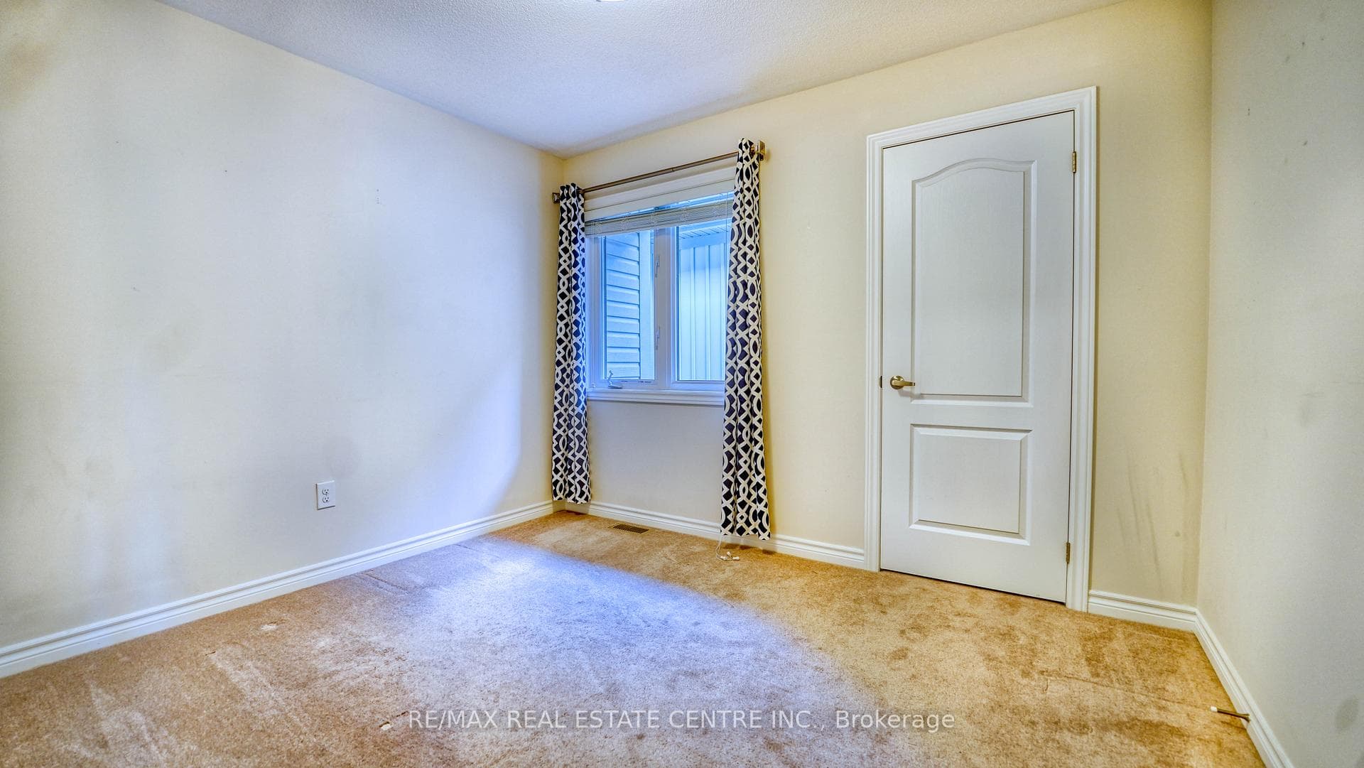 63 Ray Richards Street photo 30