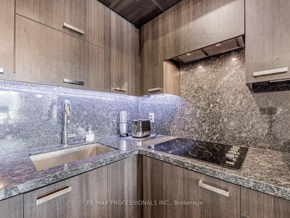 120 Harrison Garden Boulevard Unit 308 photo 6