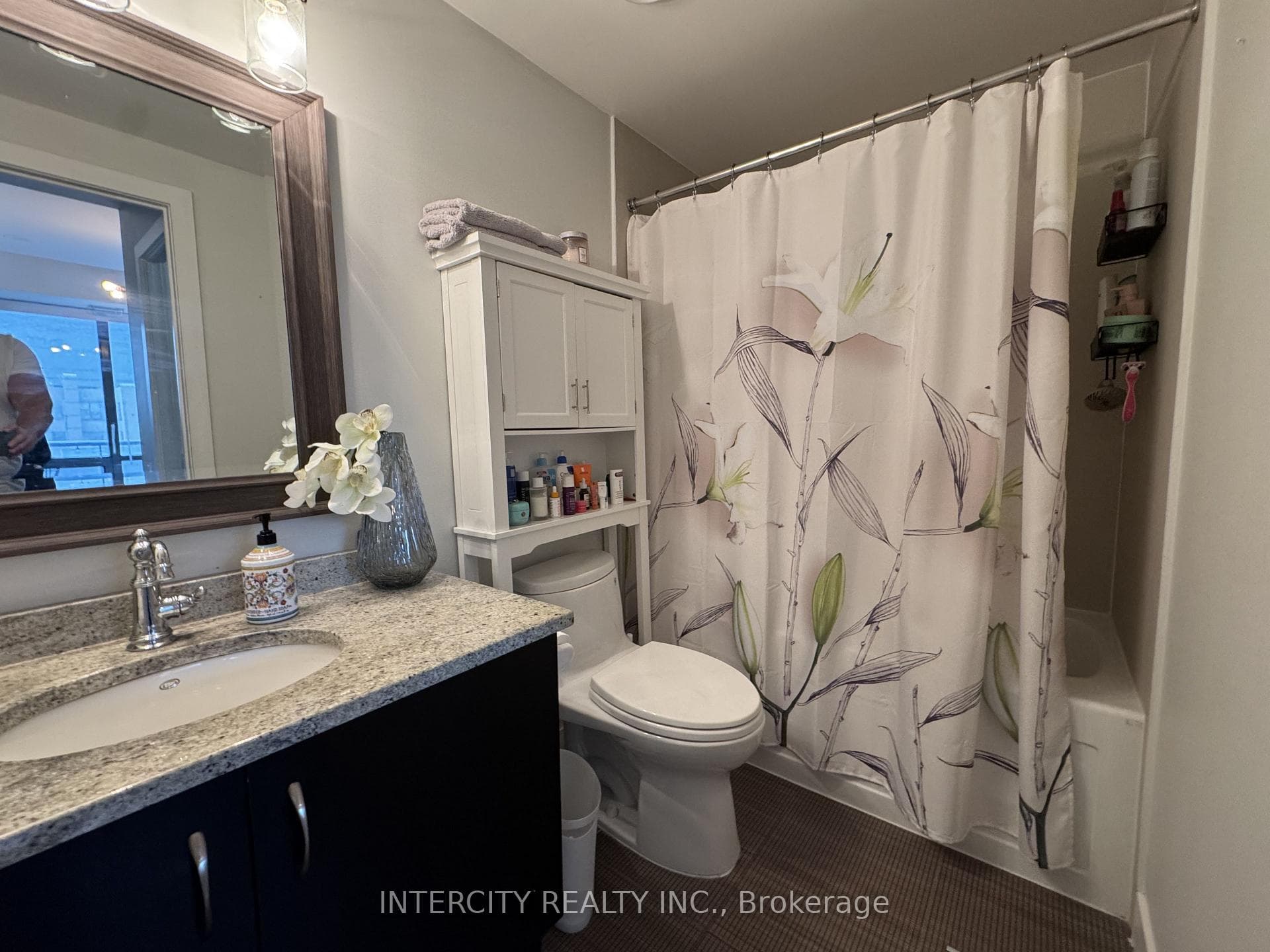 438 King Street Unit 606 photo 12