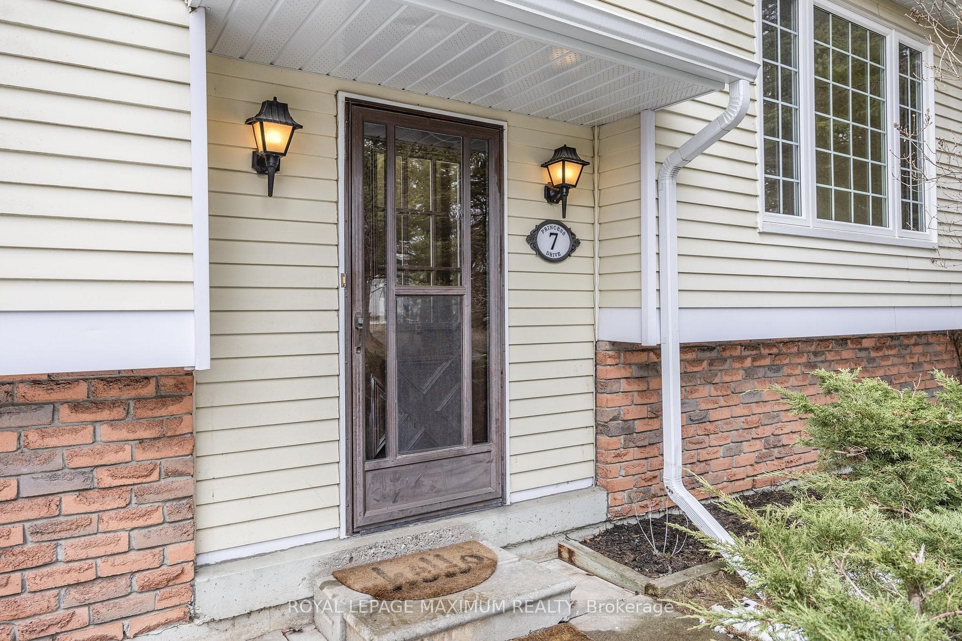 7 Princess Drive photo 3