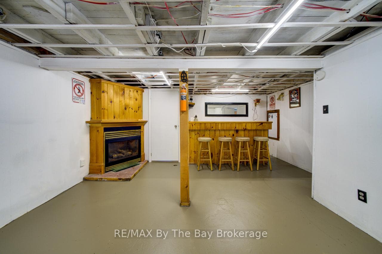 33 17th Street photo 22