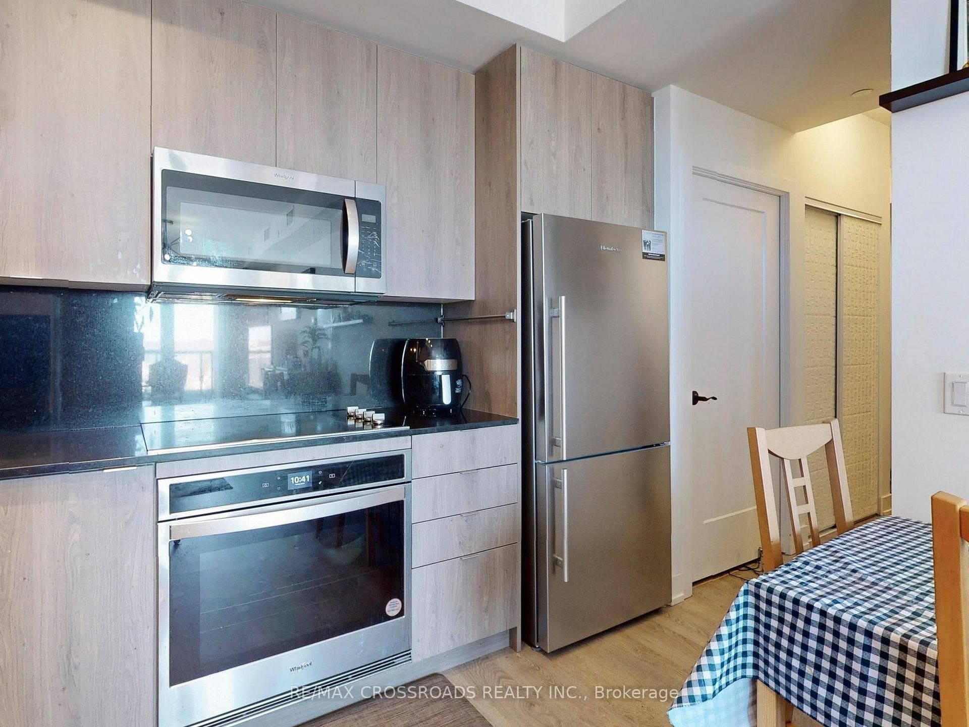 5 Mabelle Avenue Unit 1035 photo 10
