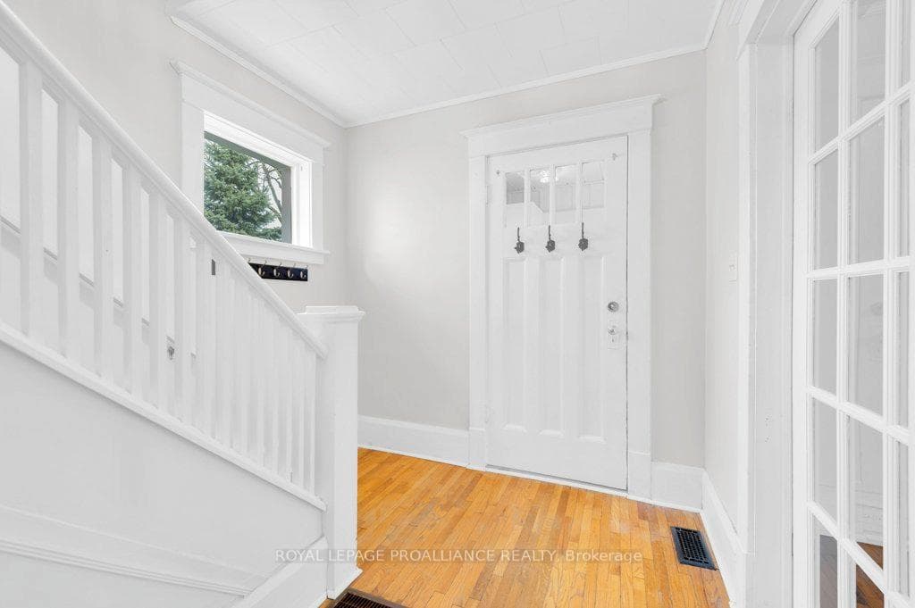 184 Bleecker Avenue photo 6
