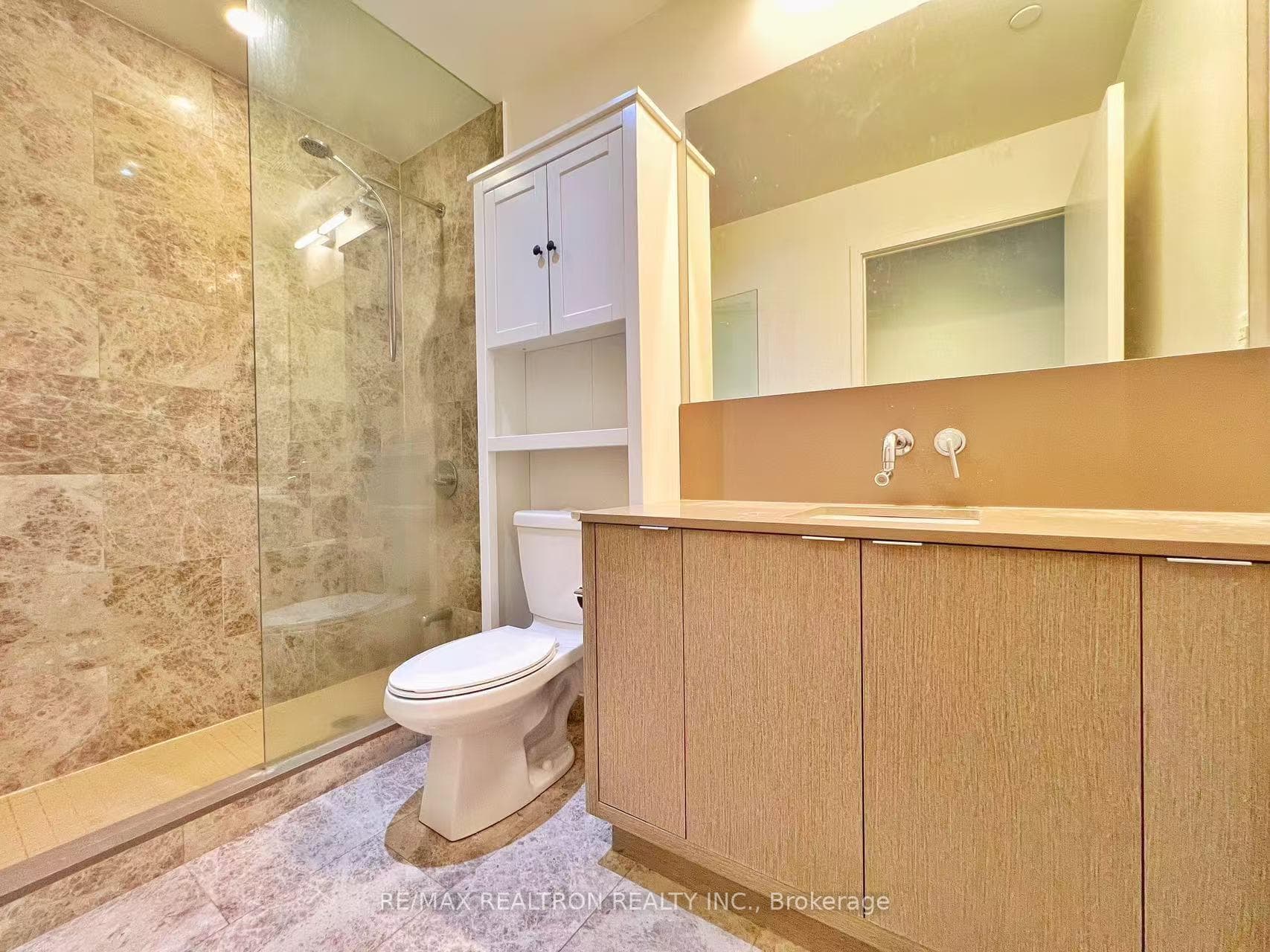 100 Harbour Street Unit 5806 photo 17