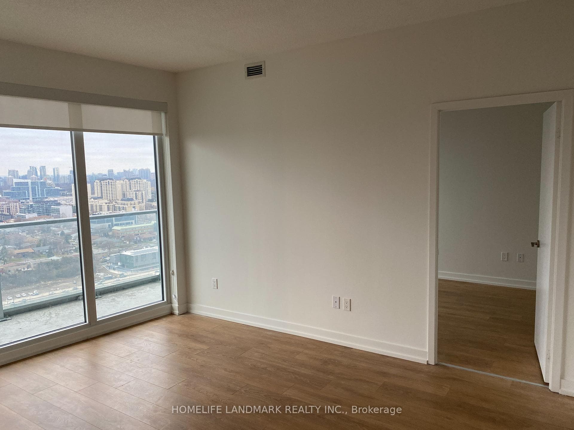 117 Mcmahon Drive Unit 3606 photo 3
