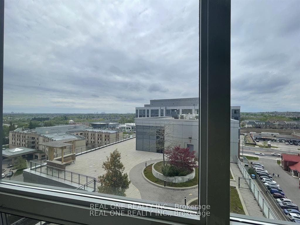 11211 Yonge Street Unit 1105 photo 6