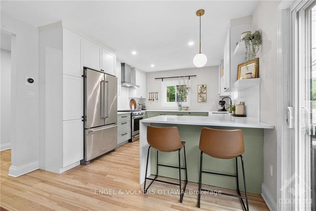 31 NOLAN Avenue photo 10