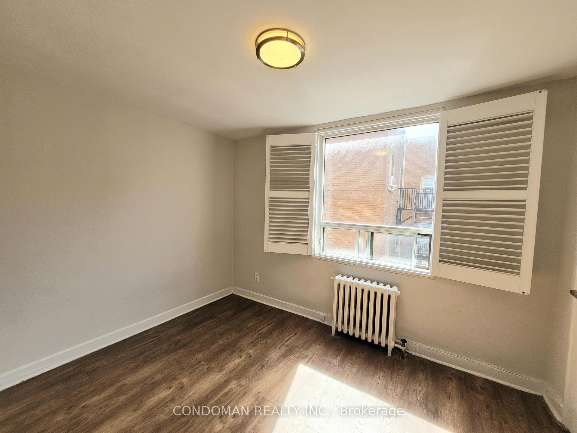 852 Broadview Avenue Unit 205 photo 4