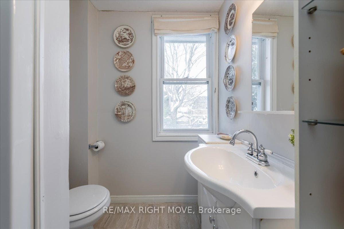 132 Jarvis Street photo 25