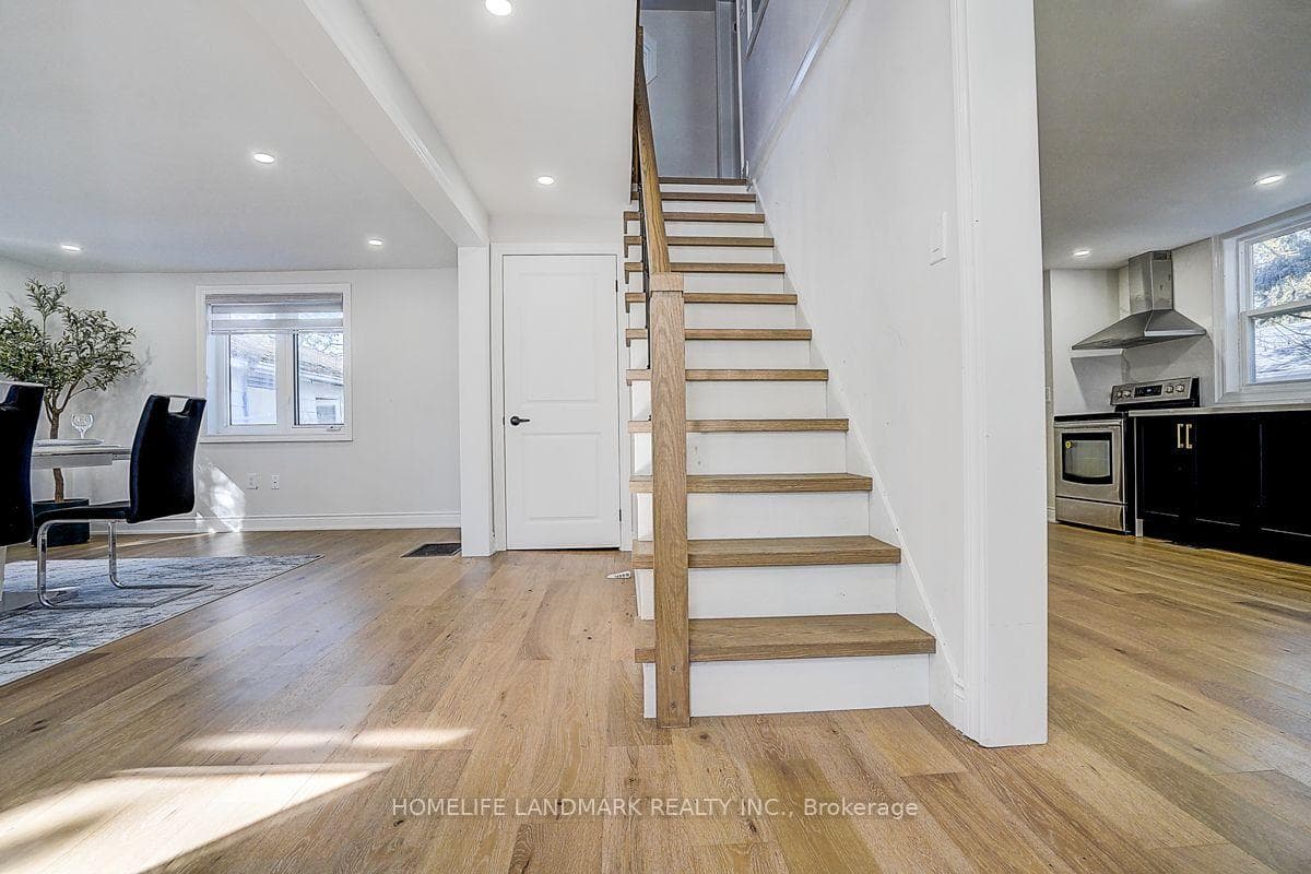 18846 Leslie Street photo 4