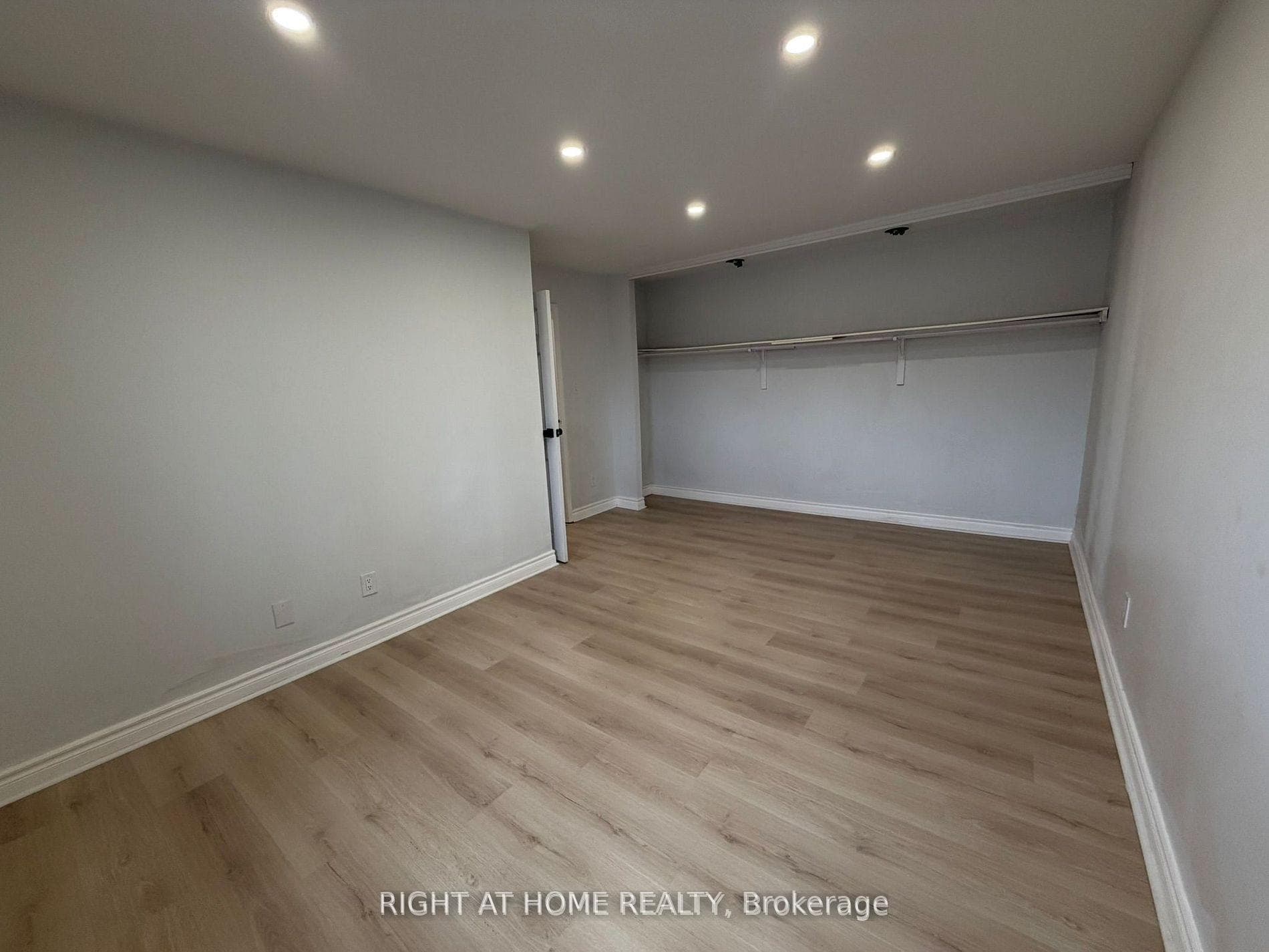 24 Springfair Avenue Unit 189 photo 10