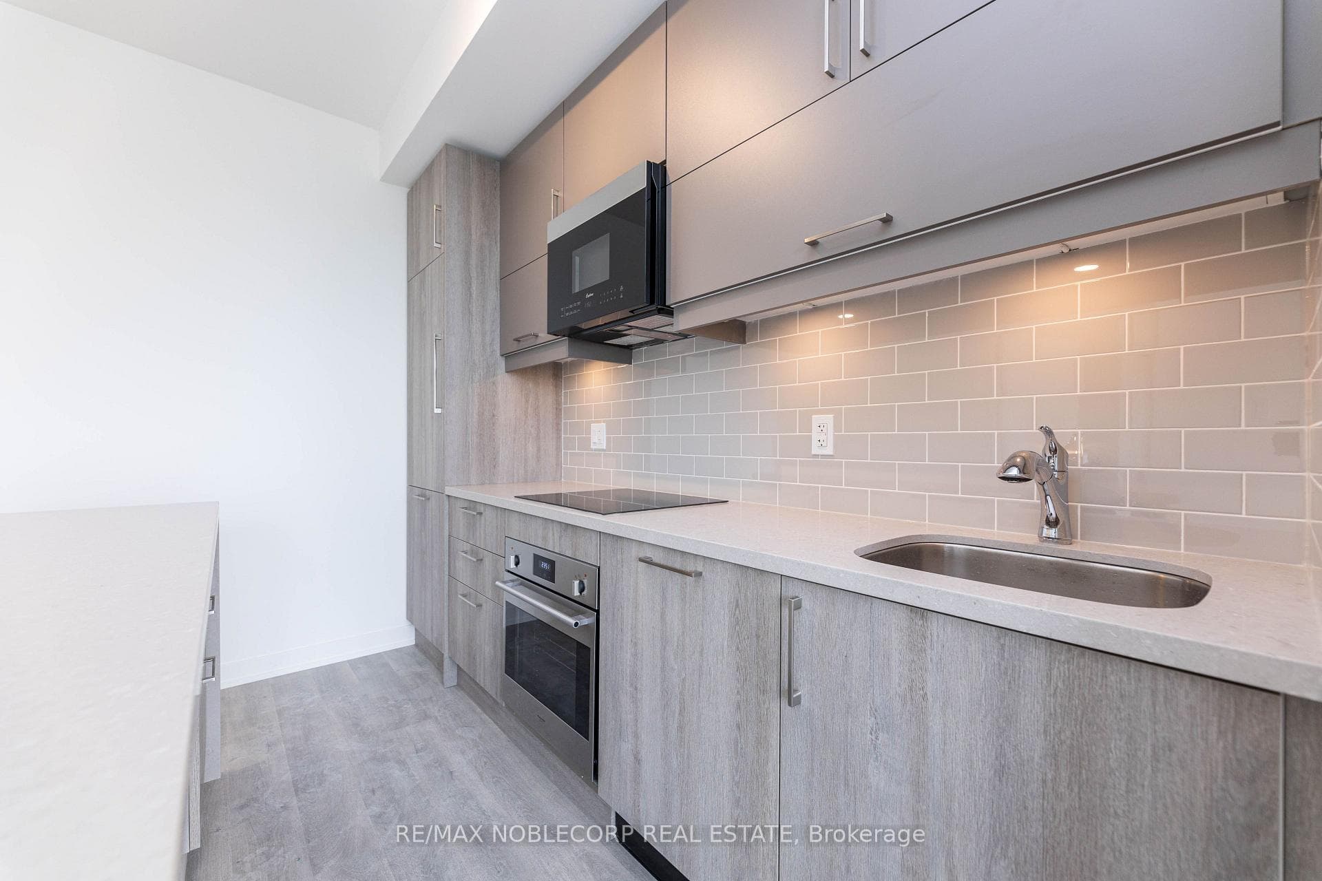 292 Verdale Crossing Unit 805B photo 11