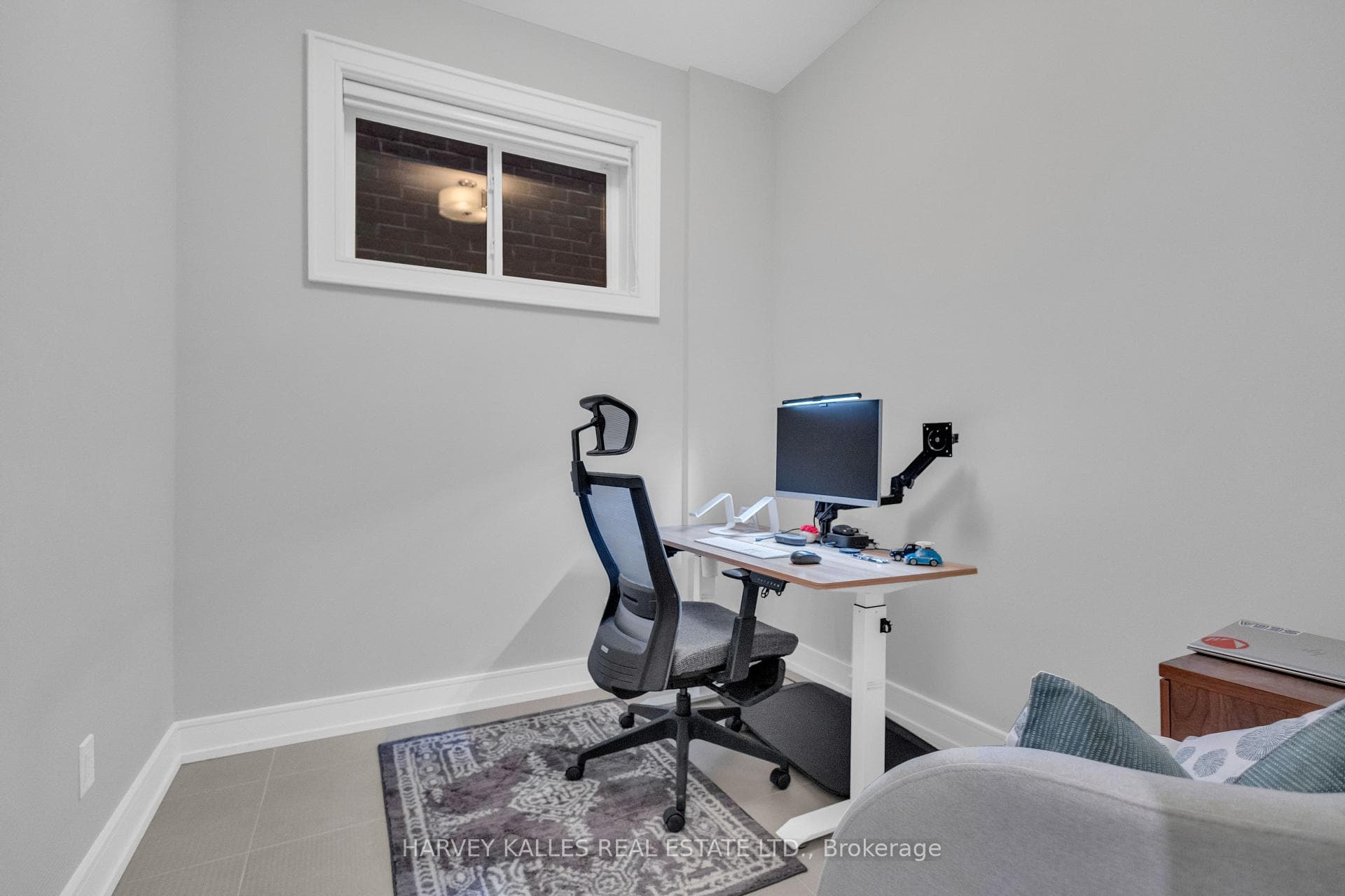 172A Lawrence Avenue photo 42