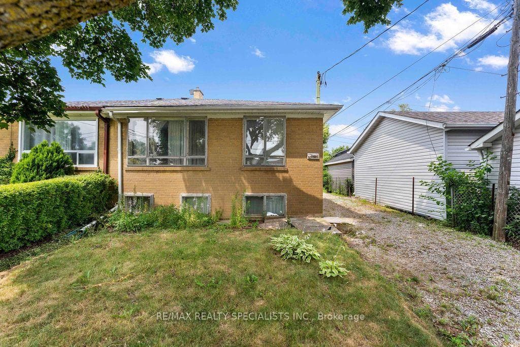 122 Cordella Avenue photo 1