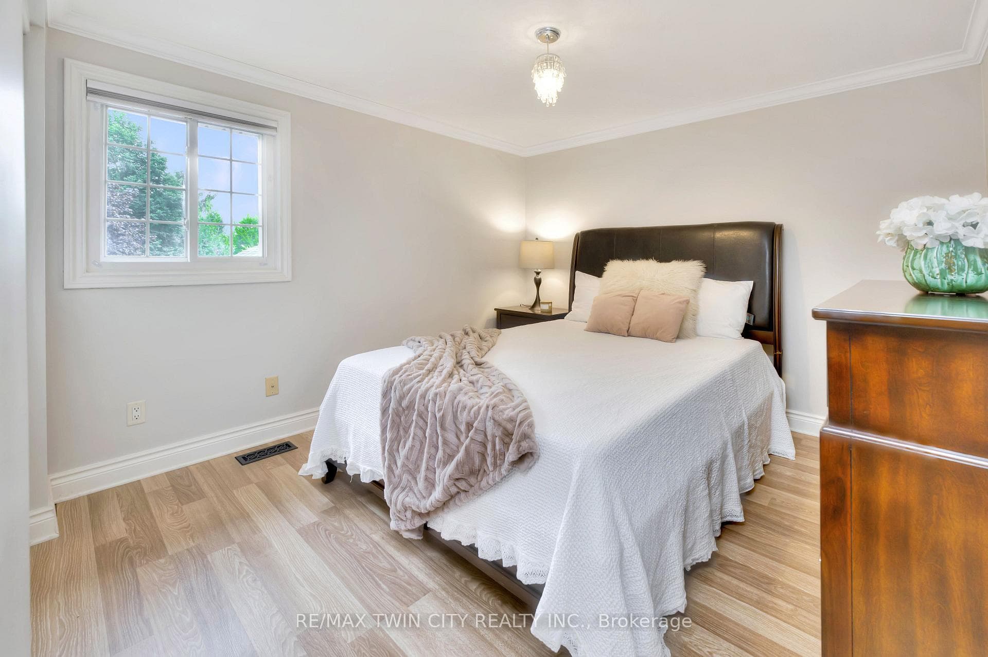 42 Maxwell Drive photo 23