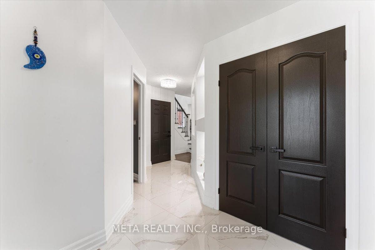 106 Thoroughbred Boulevard photo 4