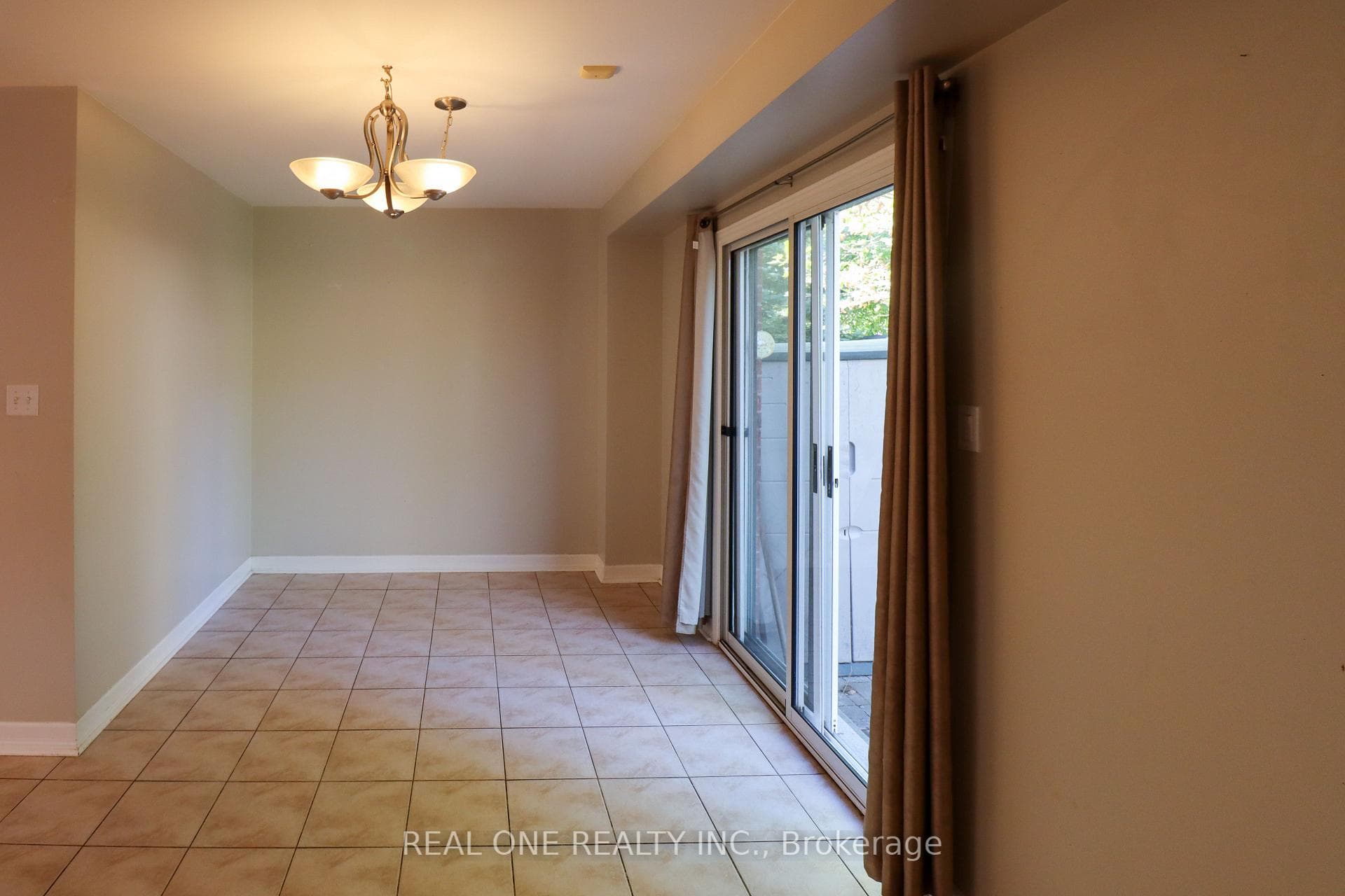 3267 Ridgeleigh Heights photo 12