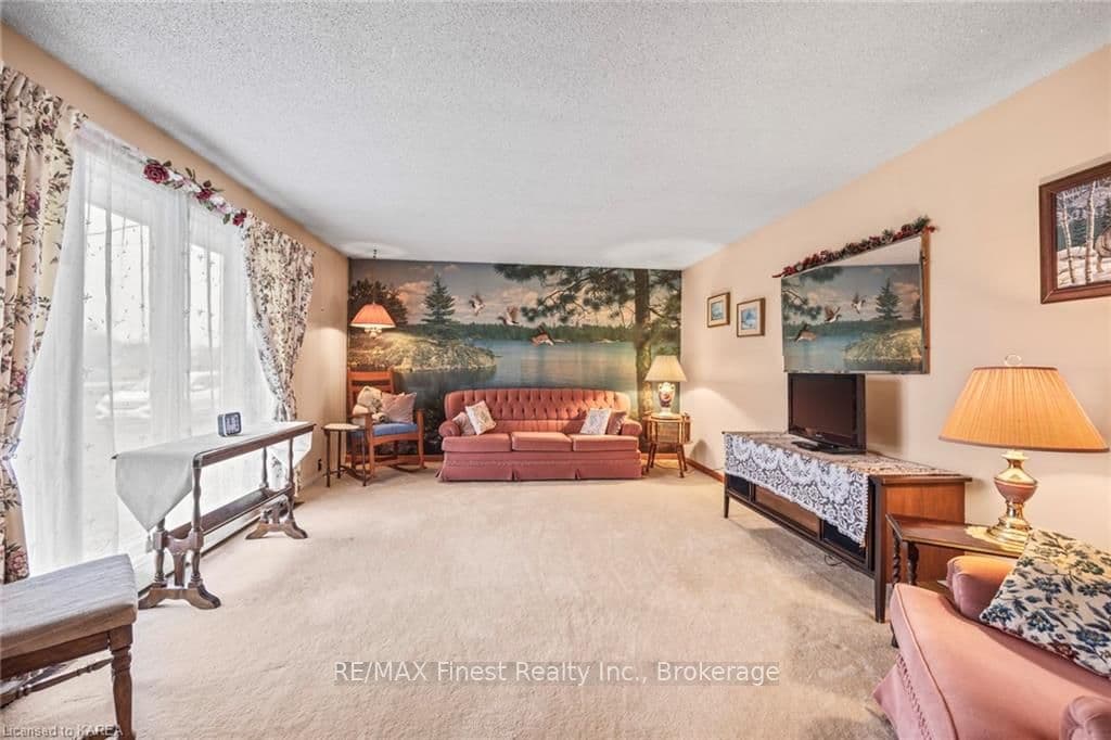 532 PETWORTH Road photo 15
