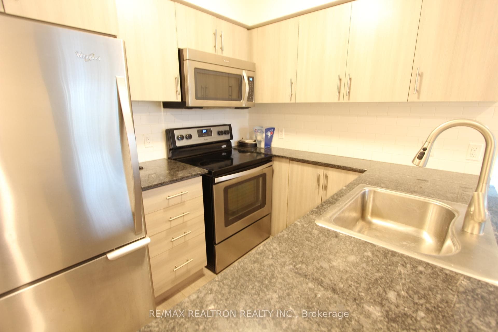 185 Bonis Avenue Unit 204 photo 6