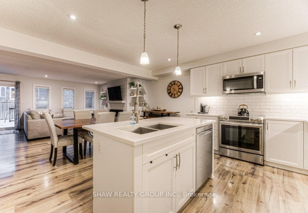 104 Hollybrook Trail photo 14
