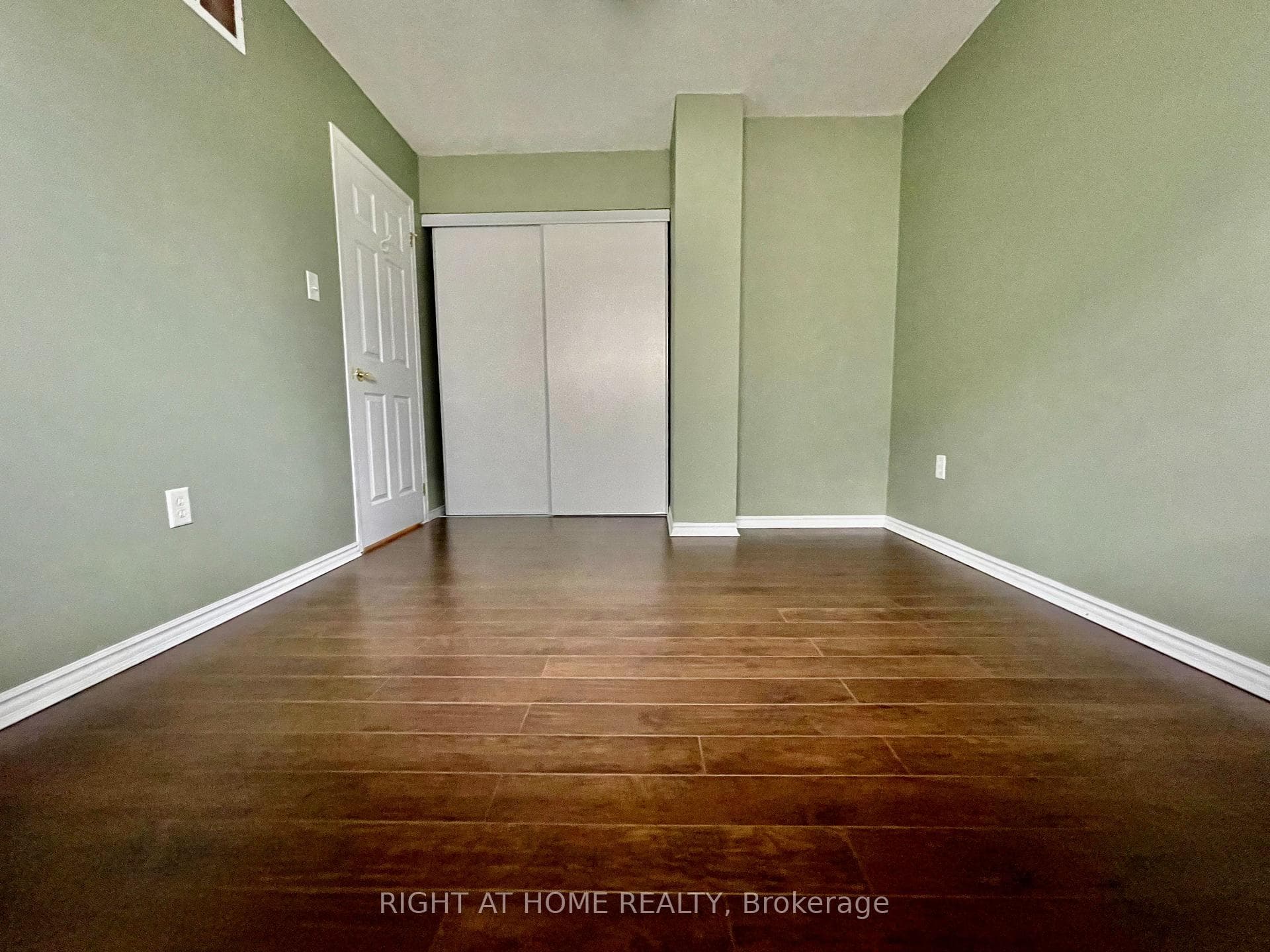 204 COUNTRY Lane photo 5
