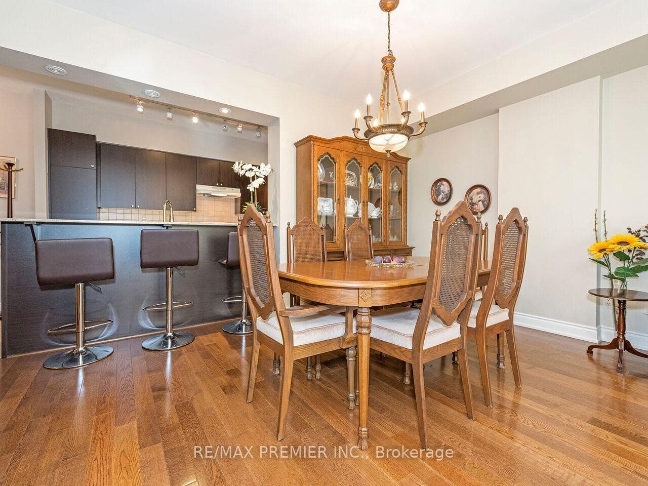 10211 Keele Street Unit 302 photo 14