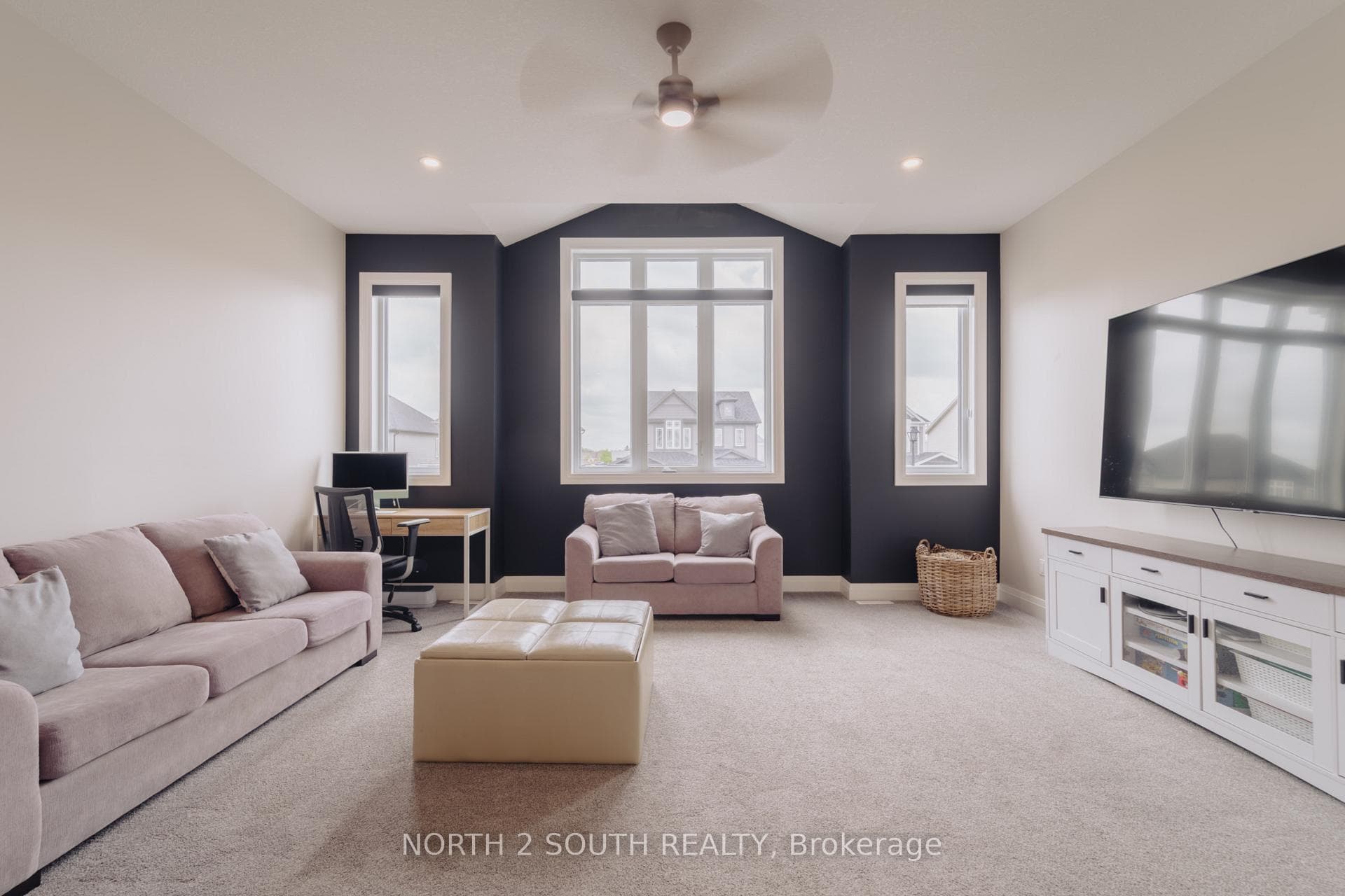 263 Bradshaw Drive photo 20