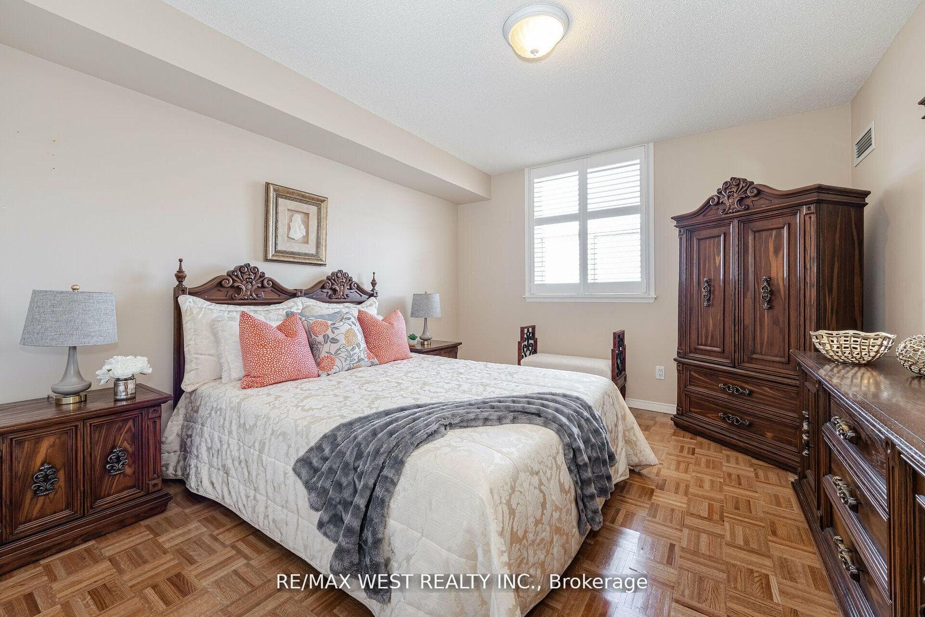 7373 Martin Grove Road Unit 409 photo 11
