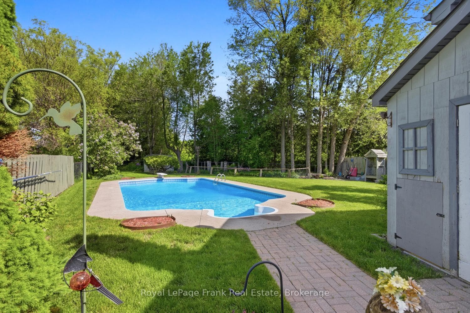 14 Beecroft Court photo 3