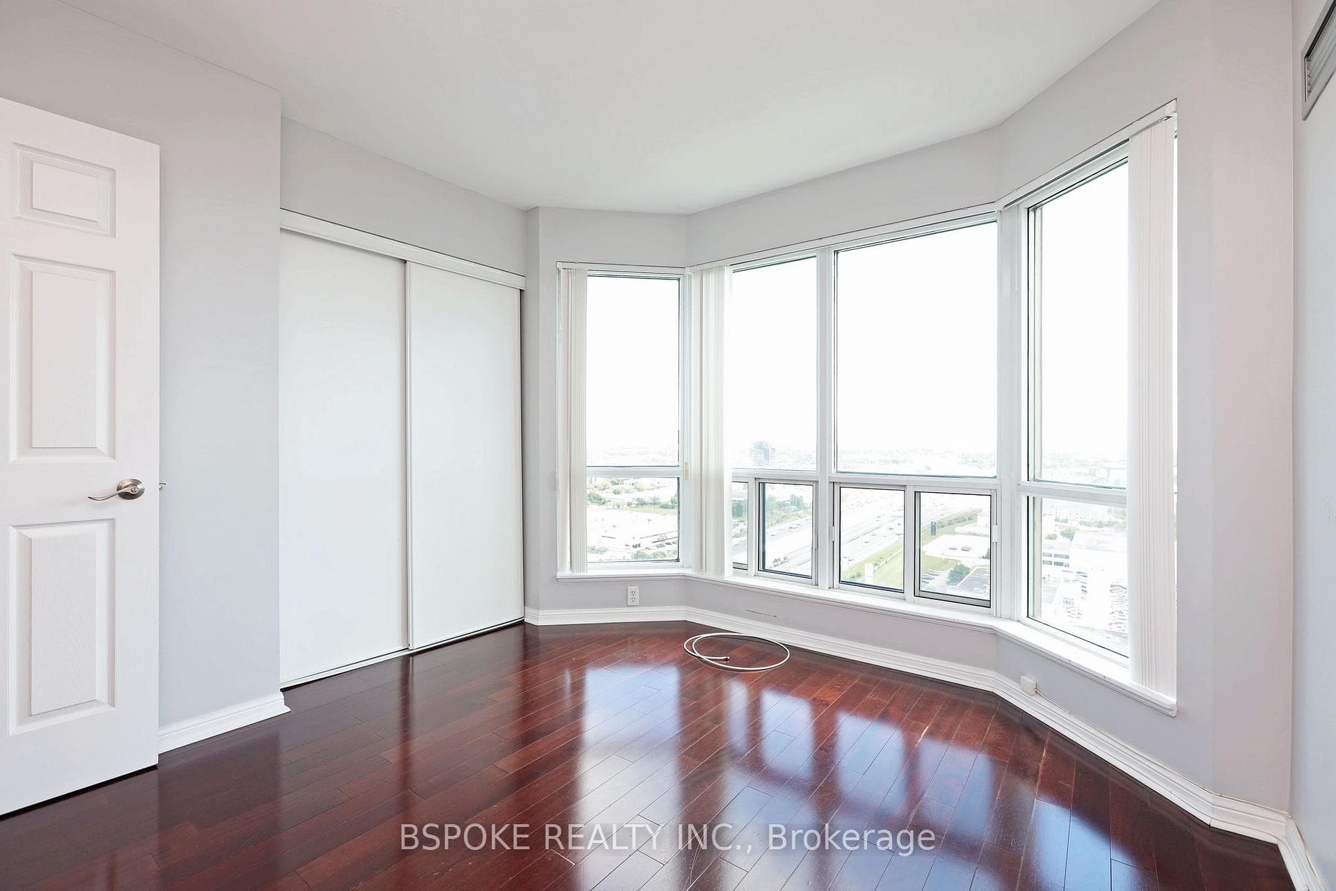 11 Lee Centre Drive Unit PH303 photo 17
