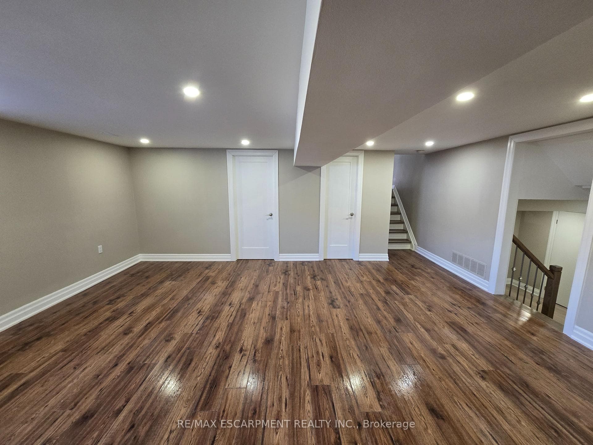 60 Nugent Drive photo 9