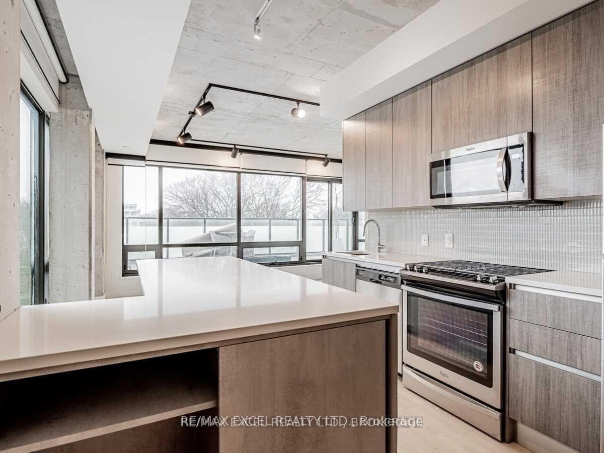 246 Logan Avenue Unit 408 photo 8