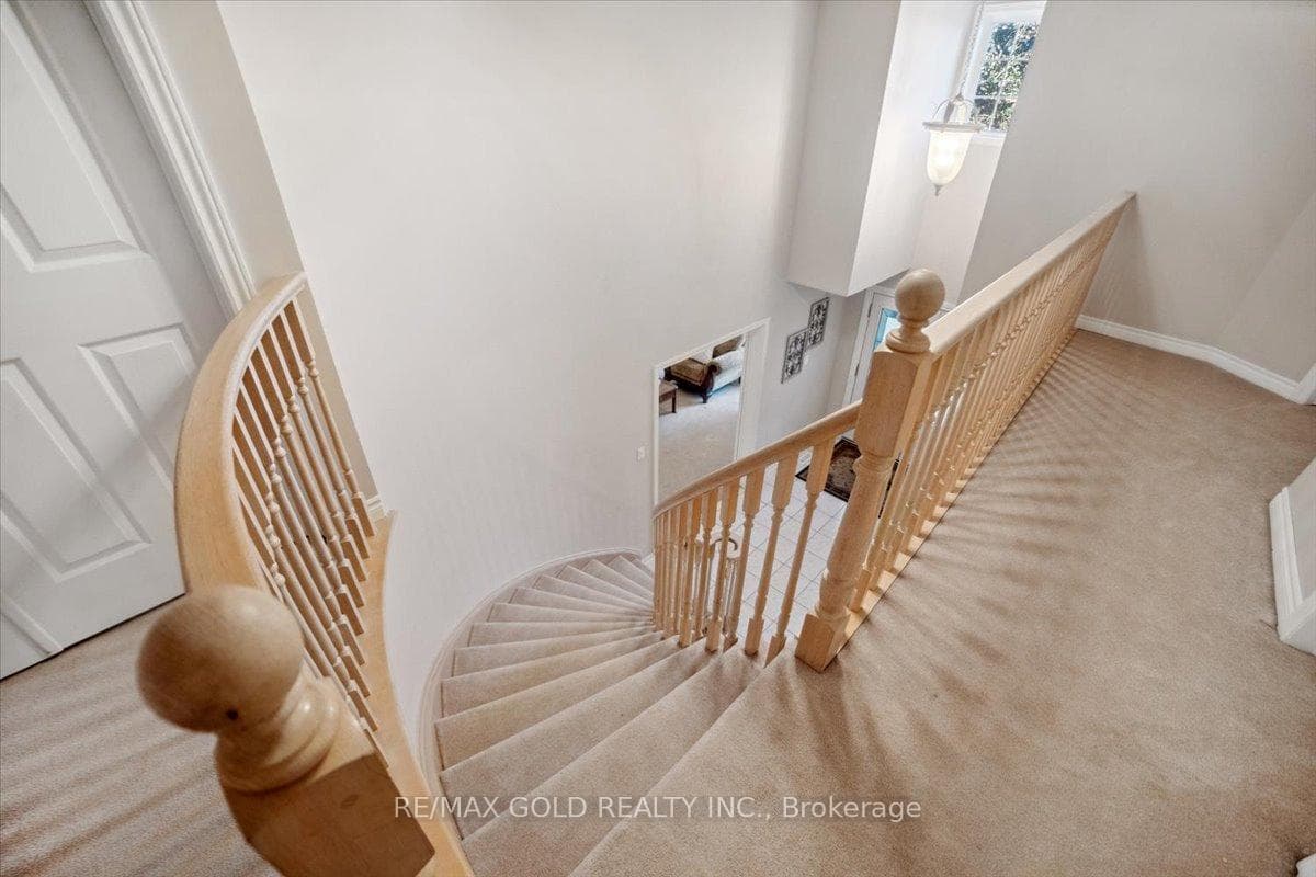 15 Canning Crescent photo 27