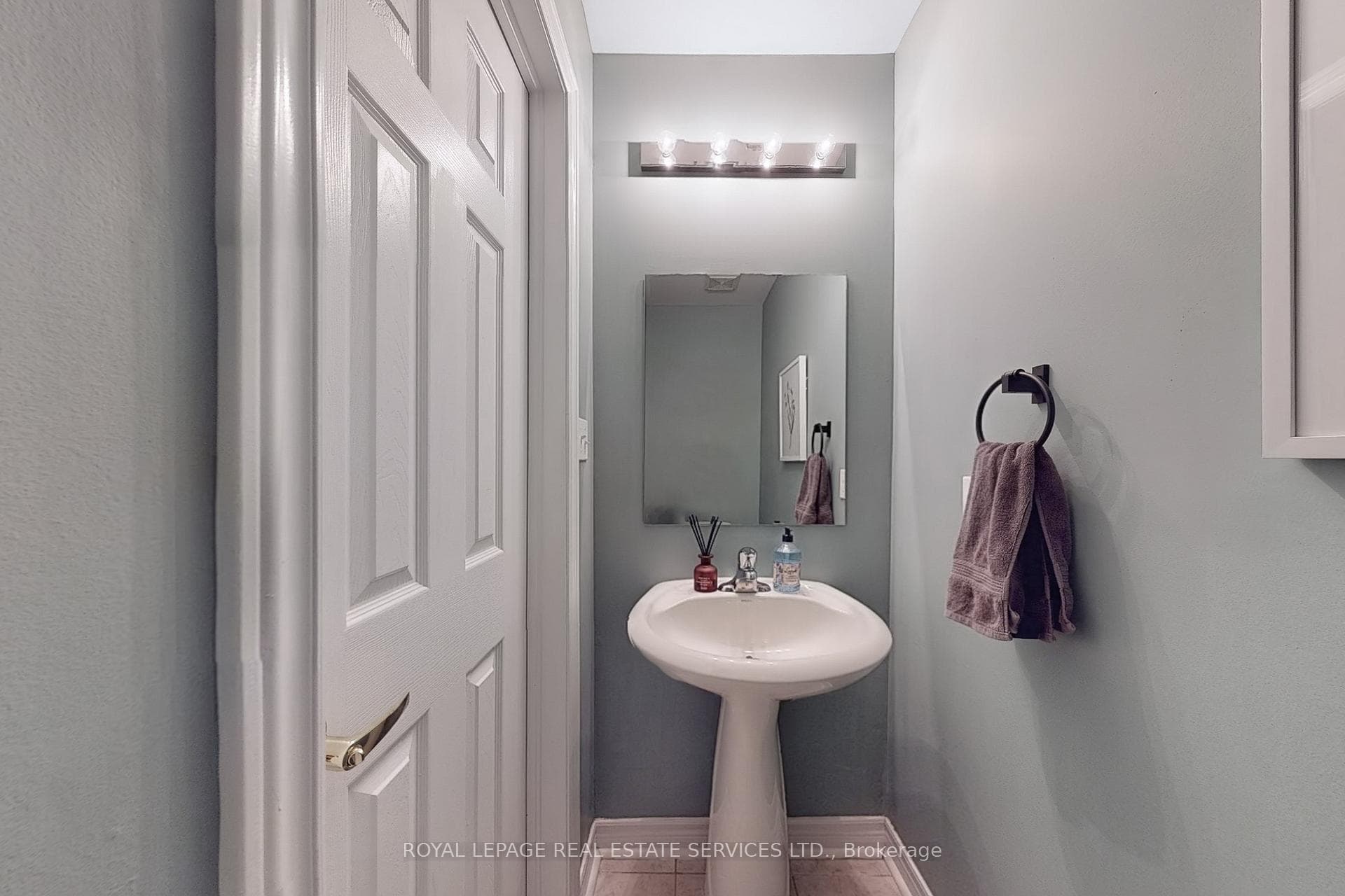 1250 Saint Martins Drive Unit 91 photo 18