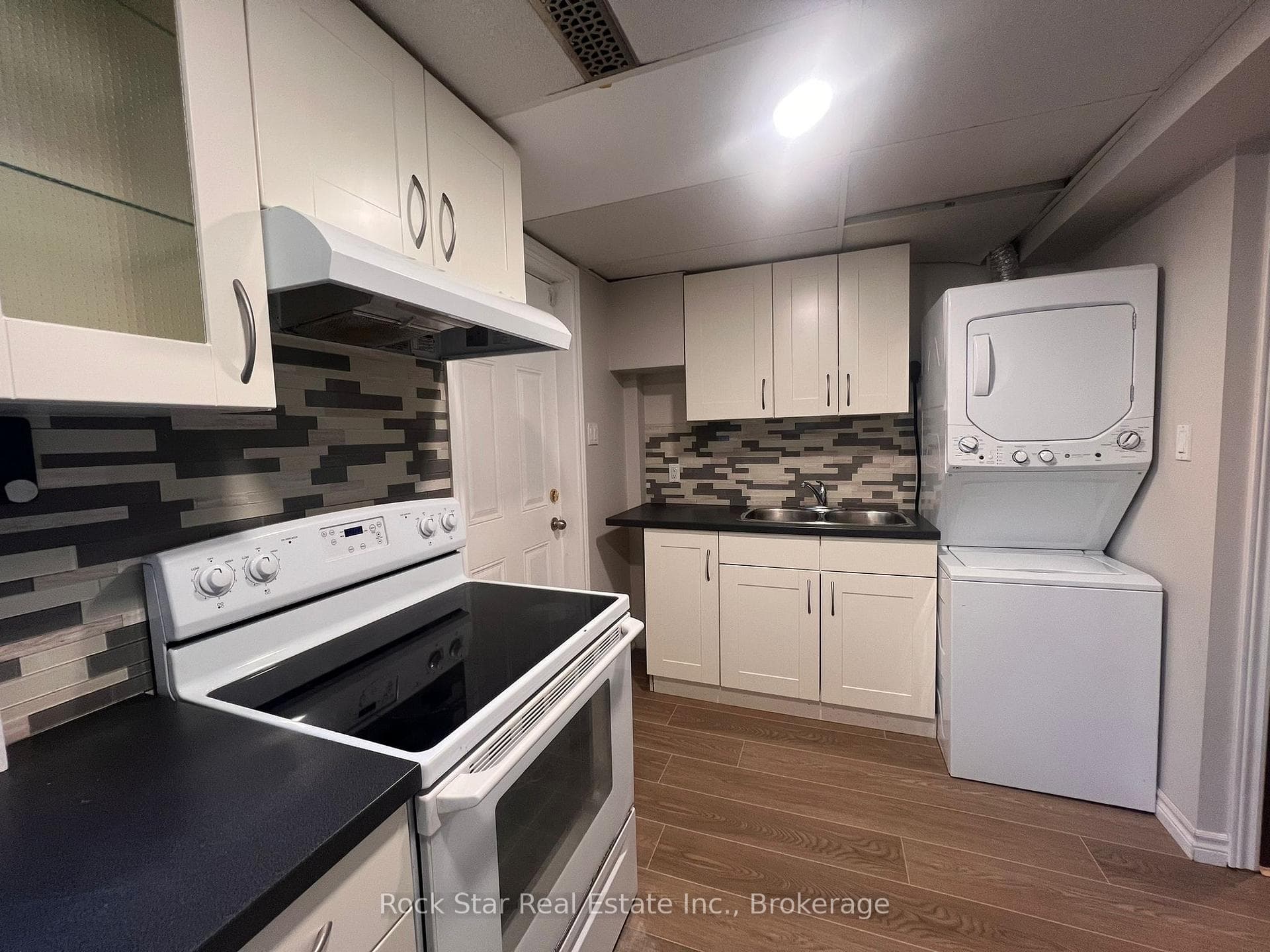 32 BENDINGROAD Crescent photo 20