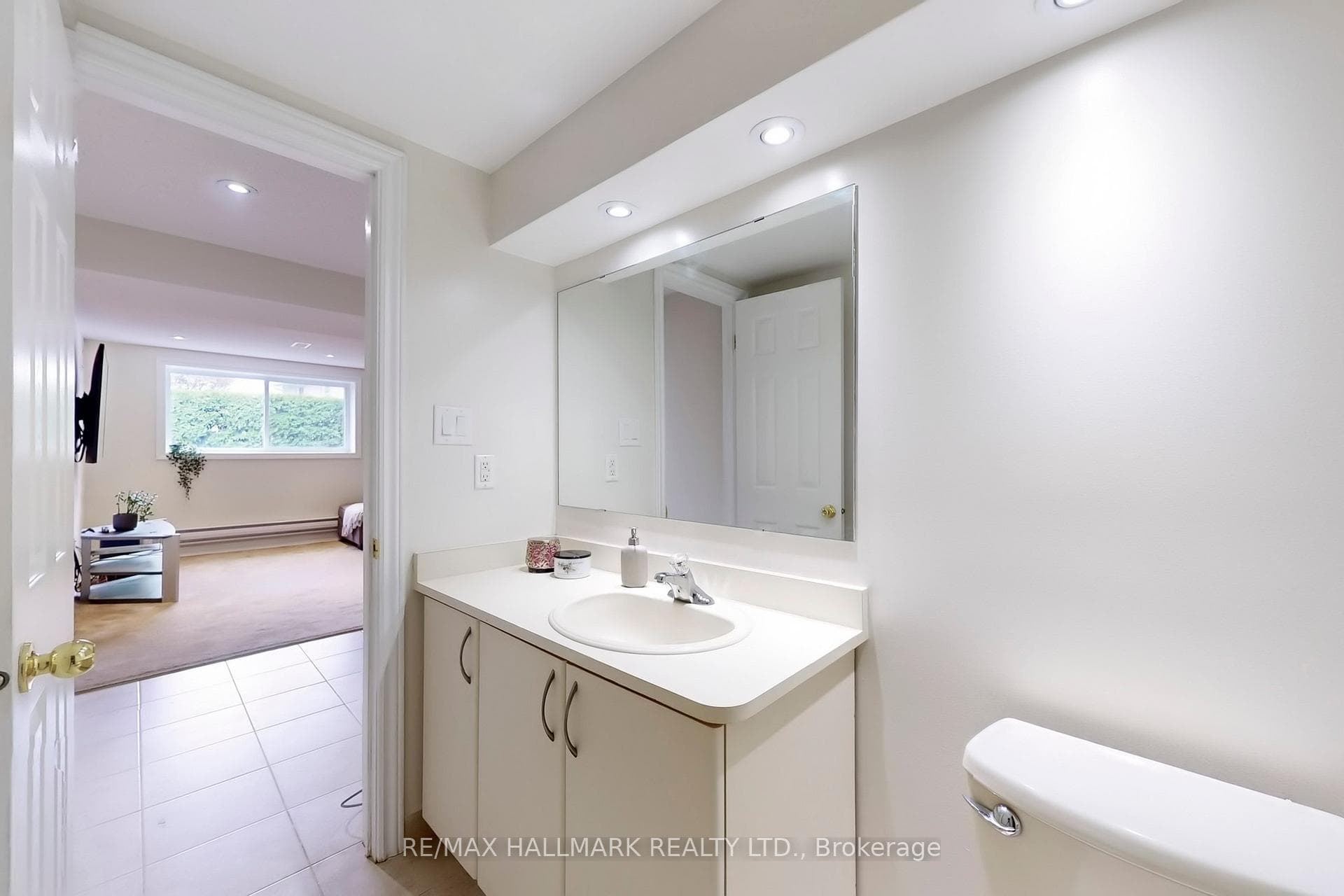 2 Butterfield Drive photo 45