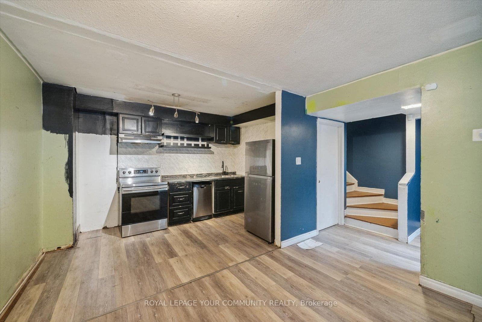 256 John Garland Boulevard Unit 117 photo 9