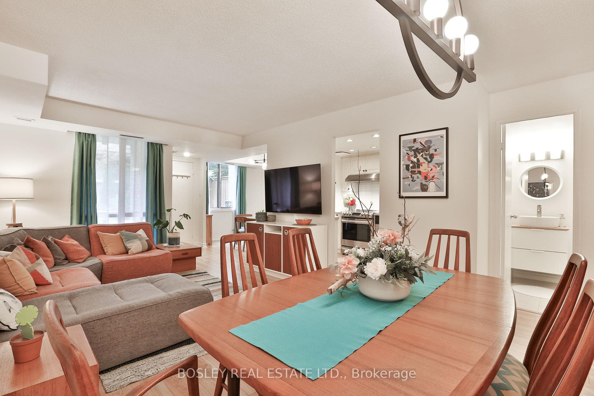 1250 Mississauga Valley Boulevard Unit 4 photo 1