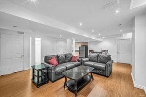 465 Hillbury Drive photo 32