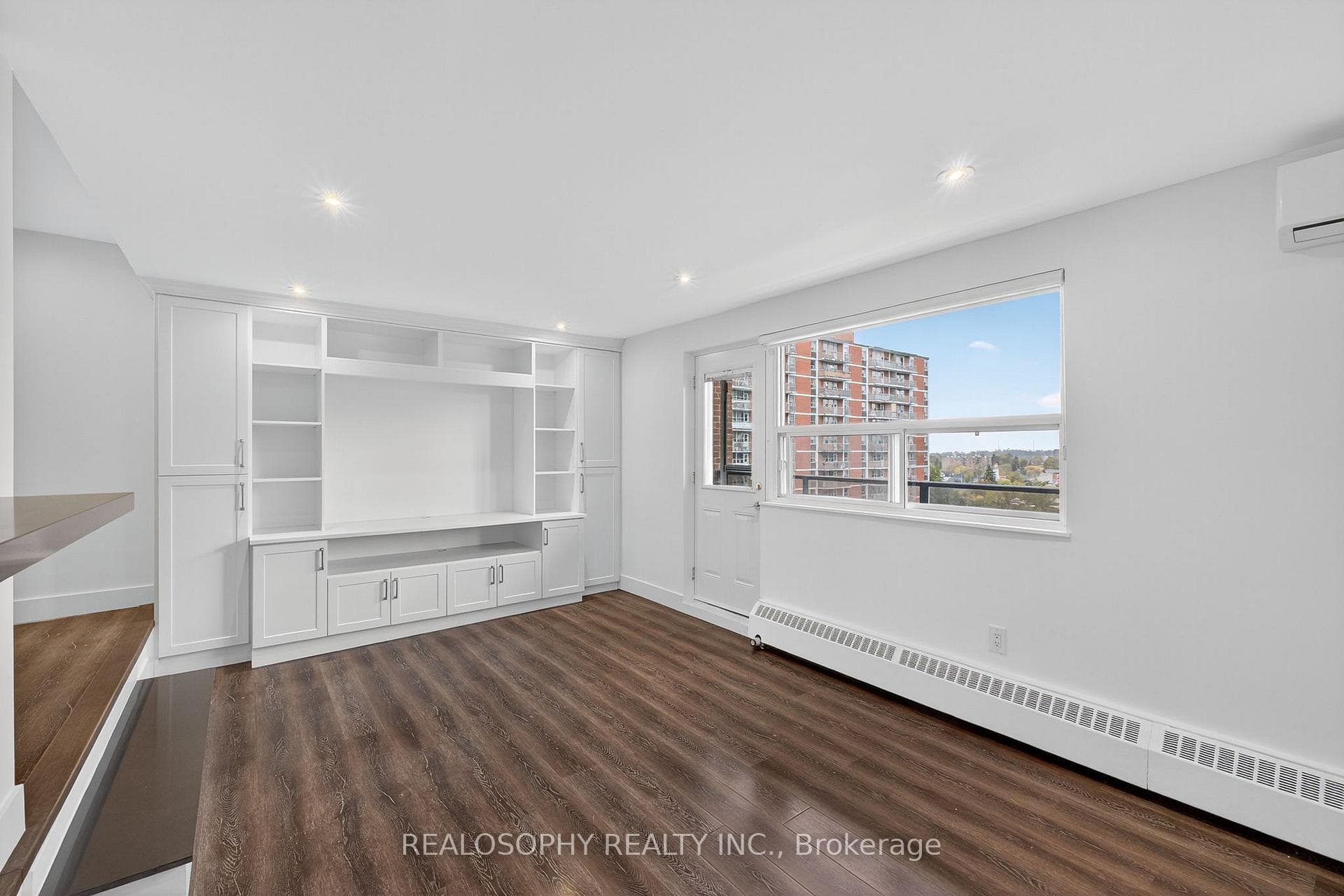 15 Elizabeth Street Unit 905 photo 6