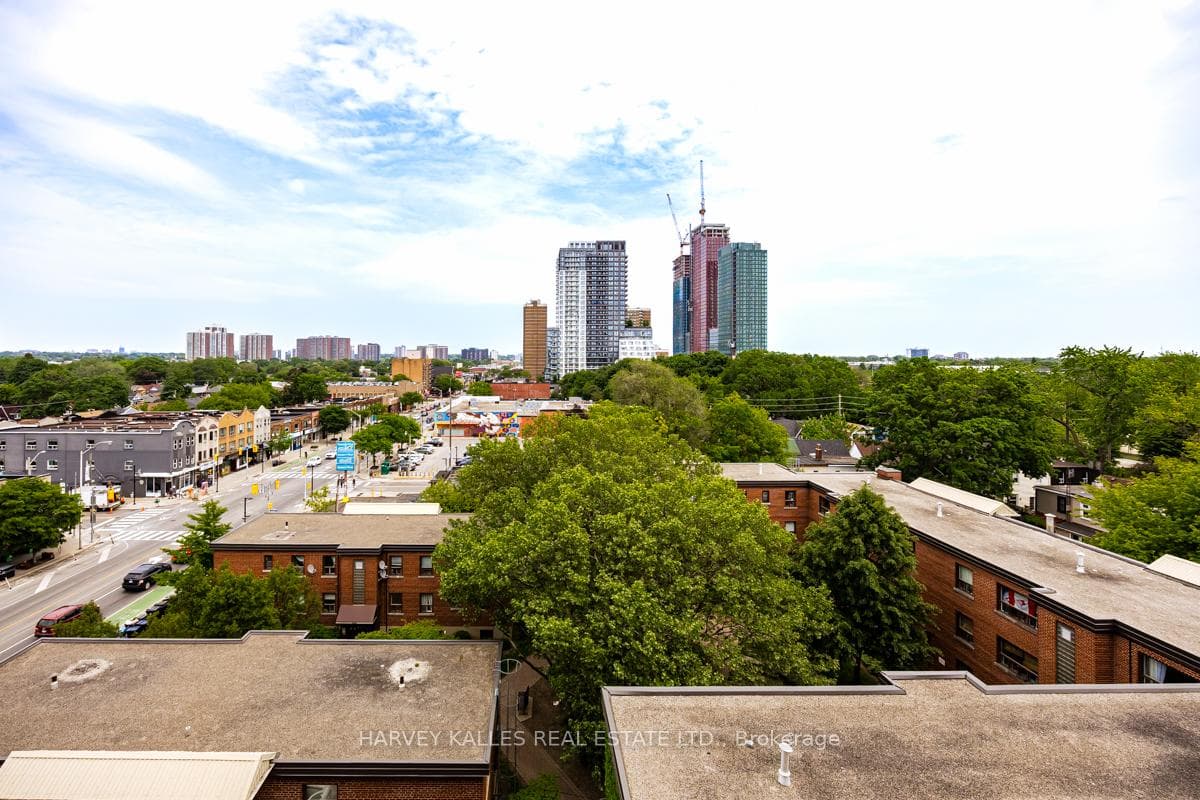 2369 Danforth Avenue Unit 710 photo 24