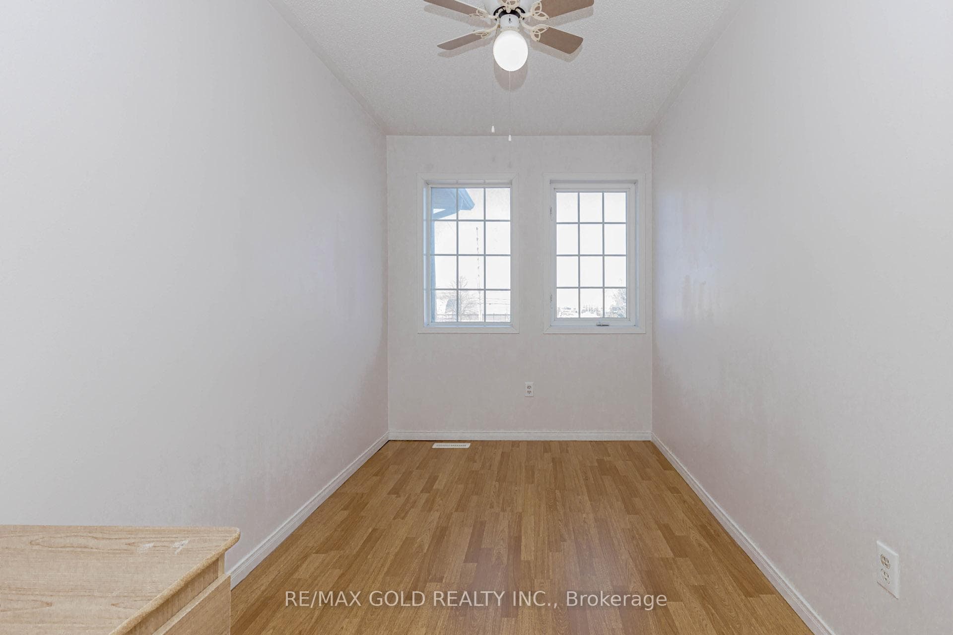 83 Spadina Road photo 41