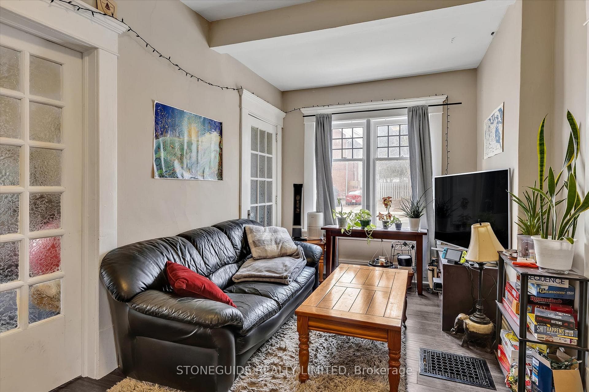 320-322 Pearl Avenue photo 7