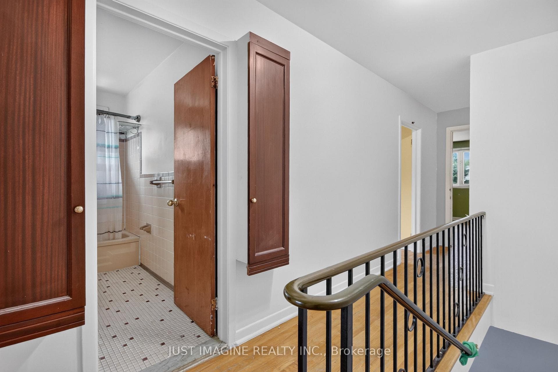 2654 Conn Street photo 18