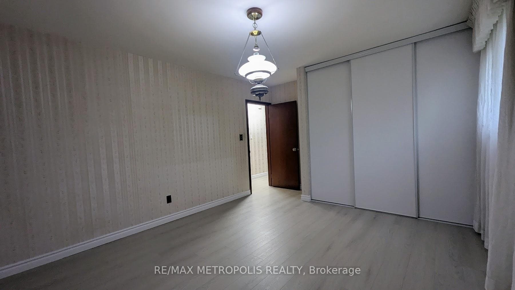 83 Longwood Drive photo 33